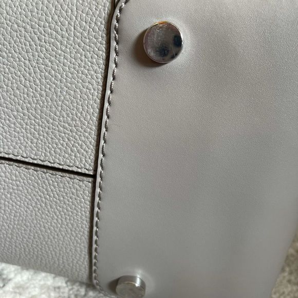 Michael Kors Large Mercer Gallery Tote - Picture 12 of 16